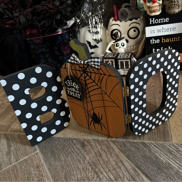 BOO Table Sign - Picture 1 of 1